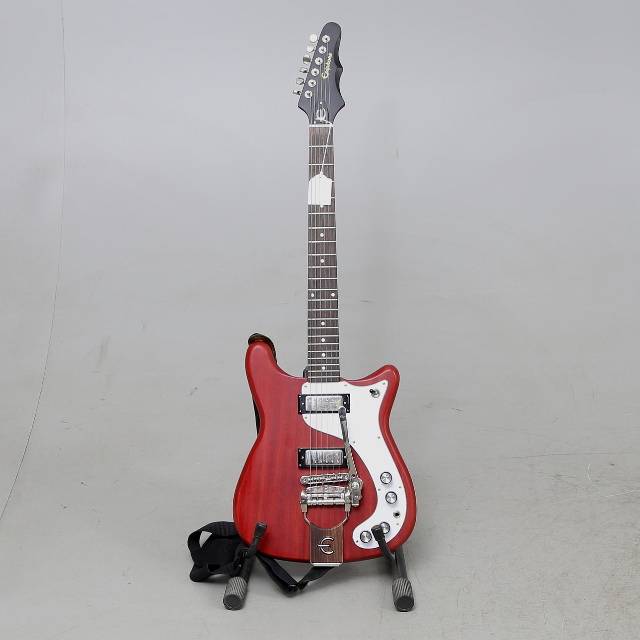 ELGITARR, Worn 1966 Wilshire Tremotone Ltd Ed, Aged Cherry, Epiphone.