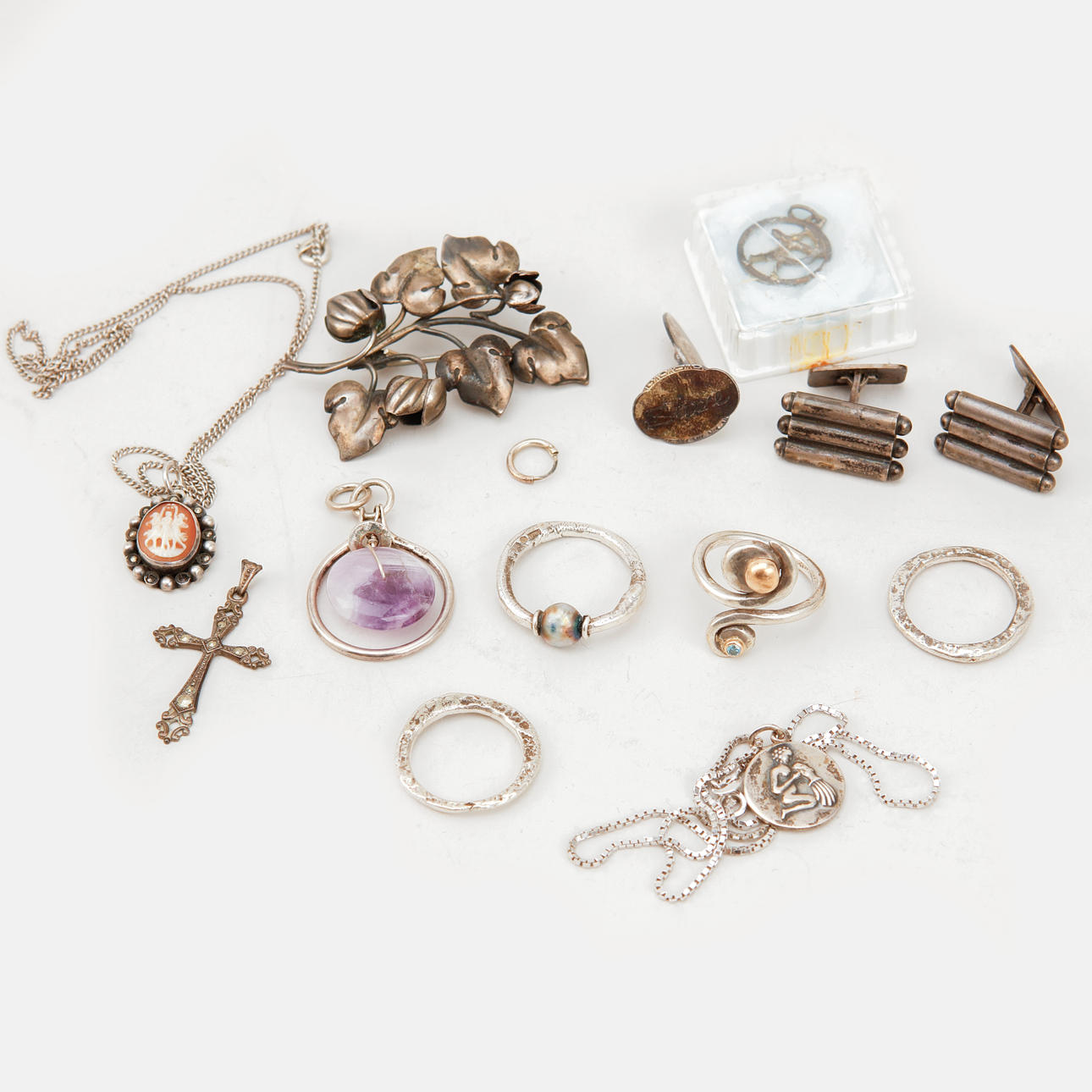 SØLVSMYKKER, 15 stk, sølv.