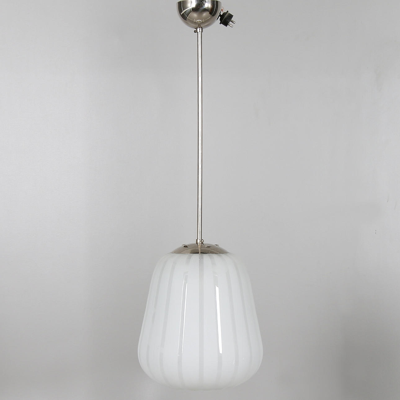 TAKLAMPA, krom och glas, 1900-talets första hälft.