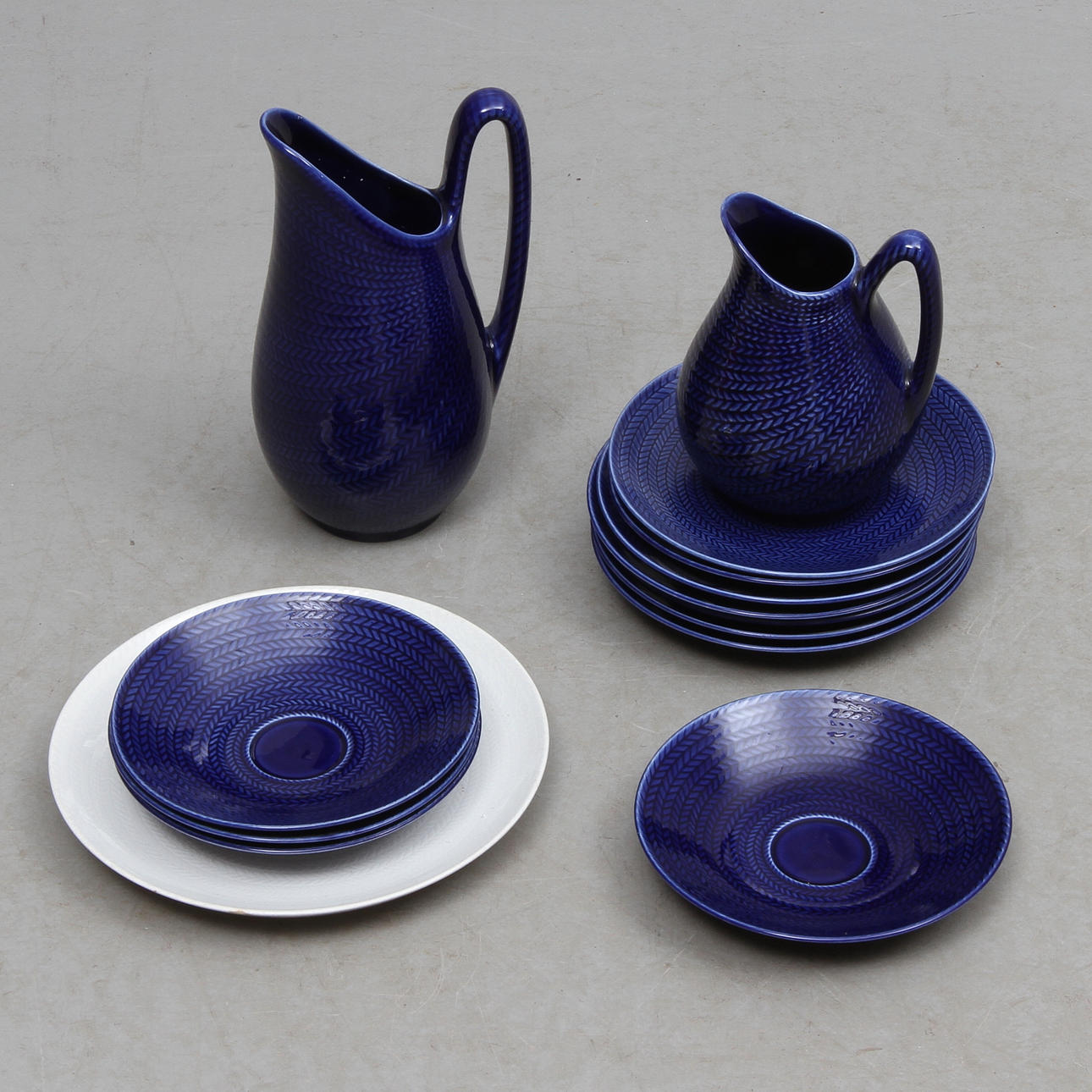 SERVISDELAR, flintgods, "Blå Eld", Hertha Bengtsson, Rörstrand.