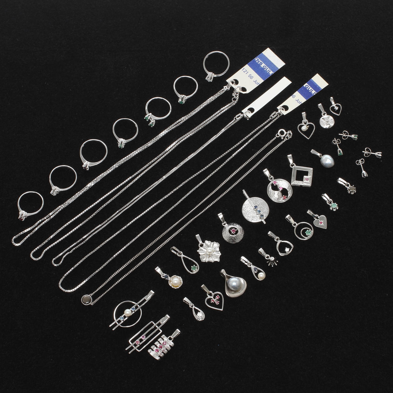 SMYCKEN, 34 delar, silver, 1900-talets andra hälft.