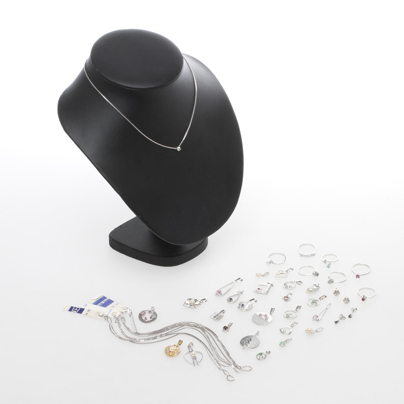 SMYCKEN, 34 delar, silver, 1900-talets andra hälft.