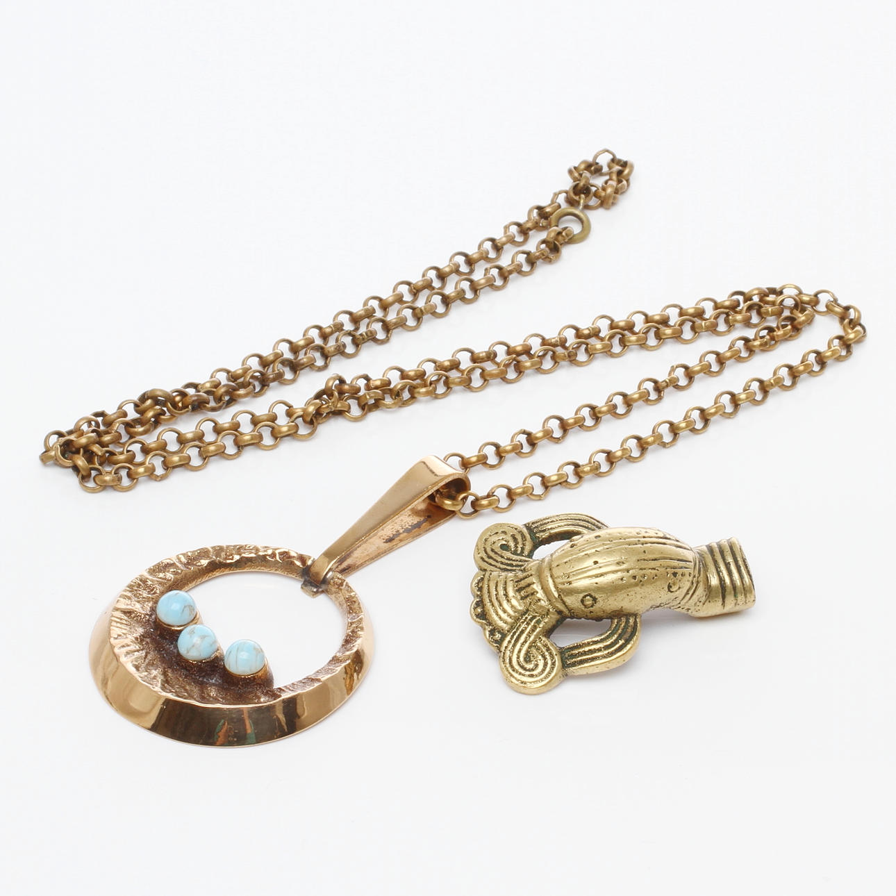 HALSBAND K E Palmberg Alton samt BROSCH Kalevala Koru, brons, 1900-tal.