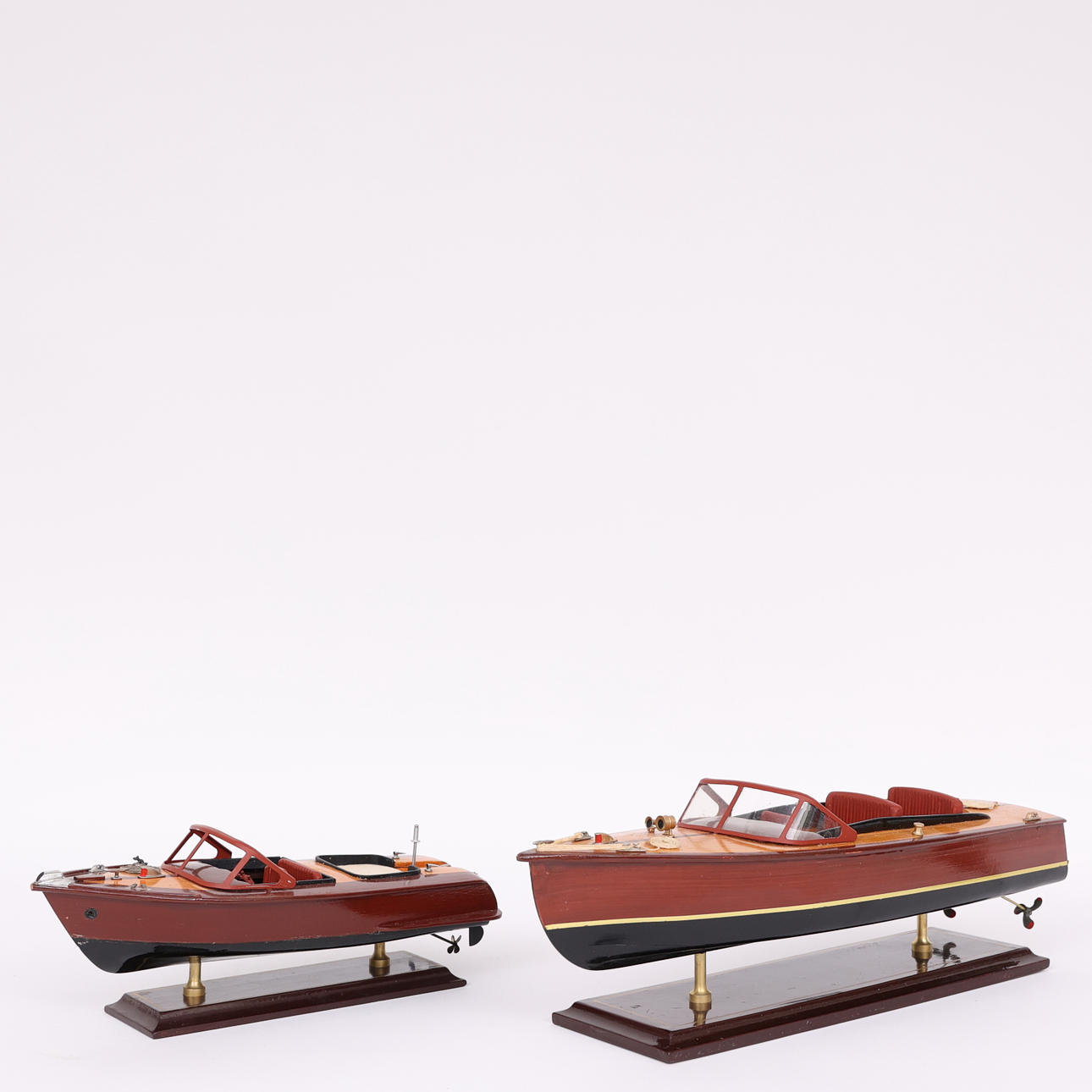 MODELBÅTAR, 2 st, trä, 1900-tal.