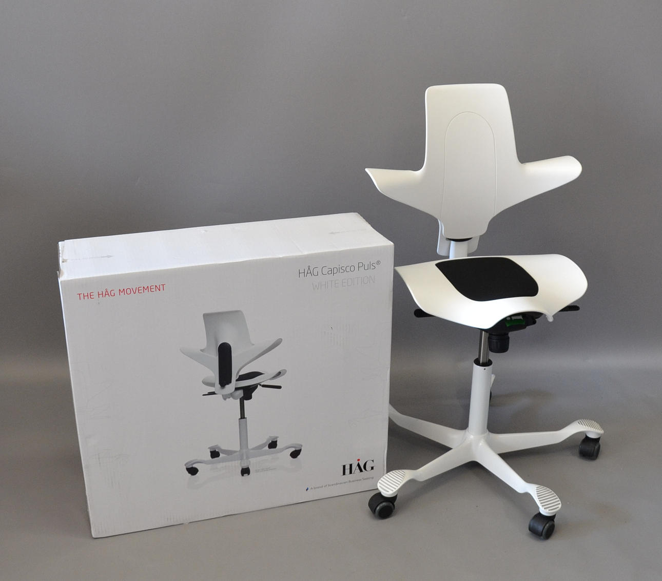 PETER OPSVIK. HAG CAPISCO PLUS 8010 VIT UPPLAGA.