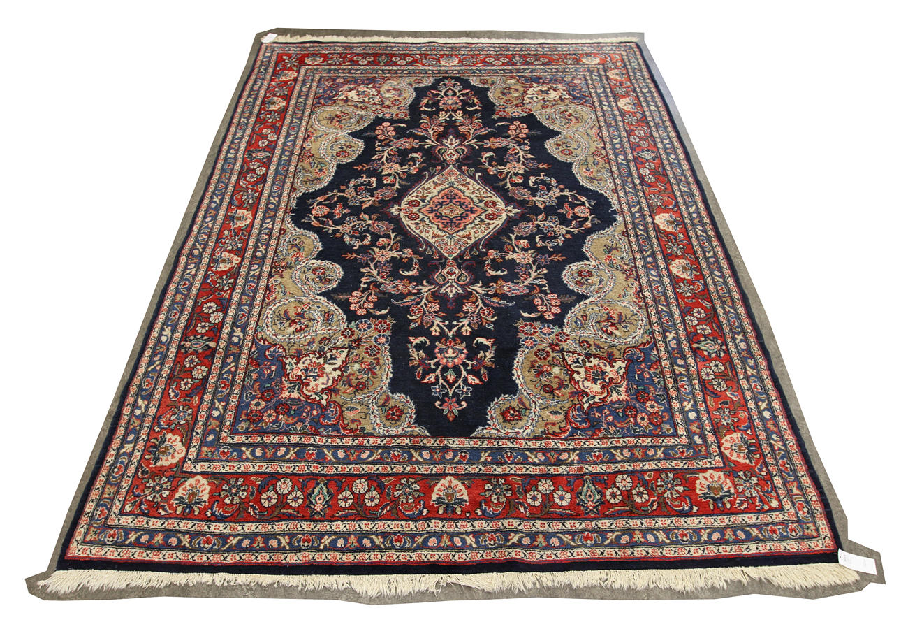 ORIENTALISK MATTA, 282x208 cm.