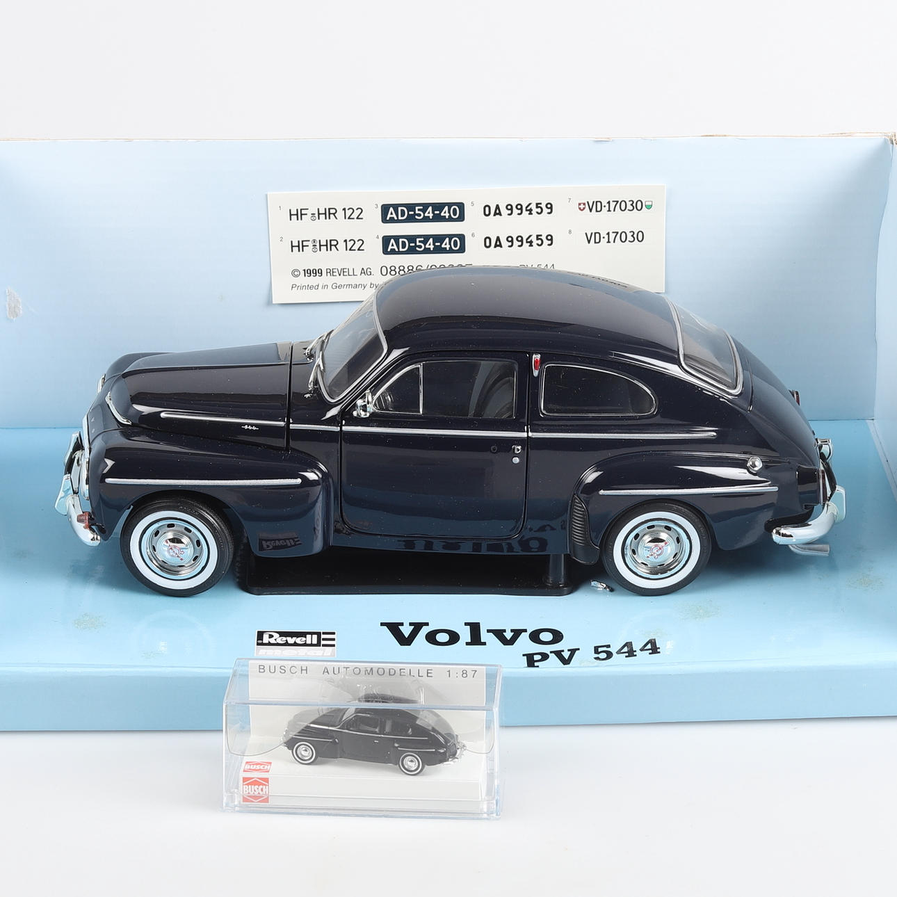 1/18 ボルボ レベル社製。 Revell 1/18 ボルボ・PV544 black 1958
