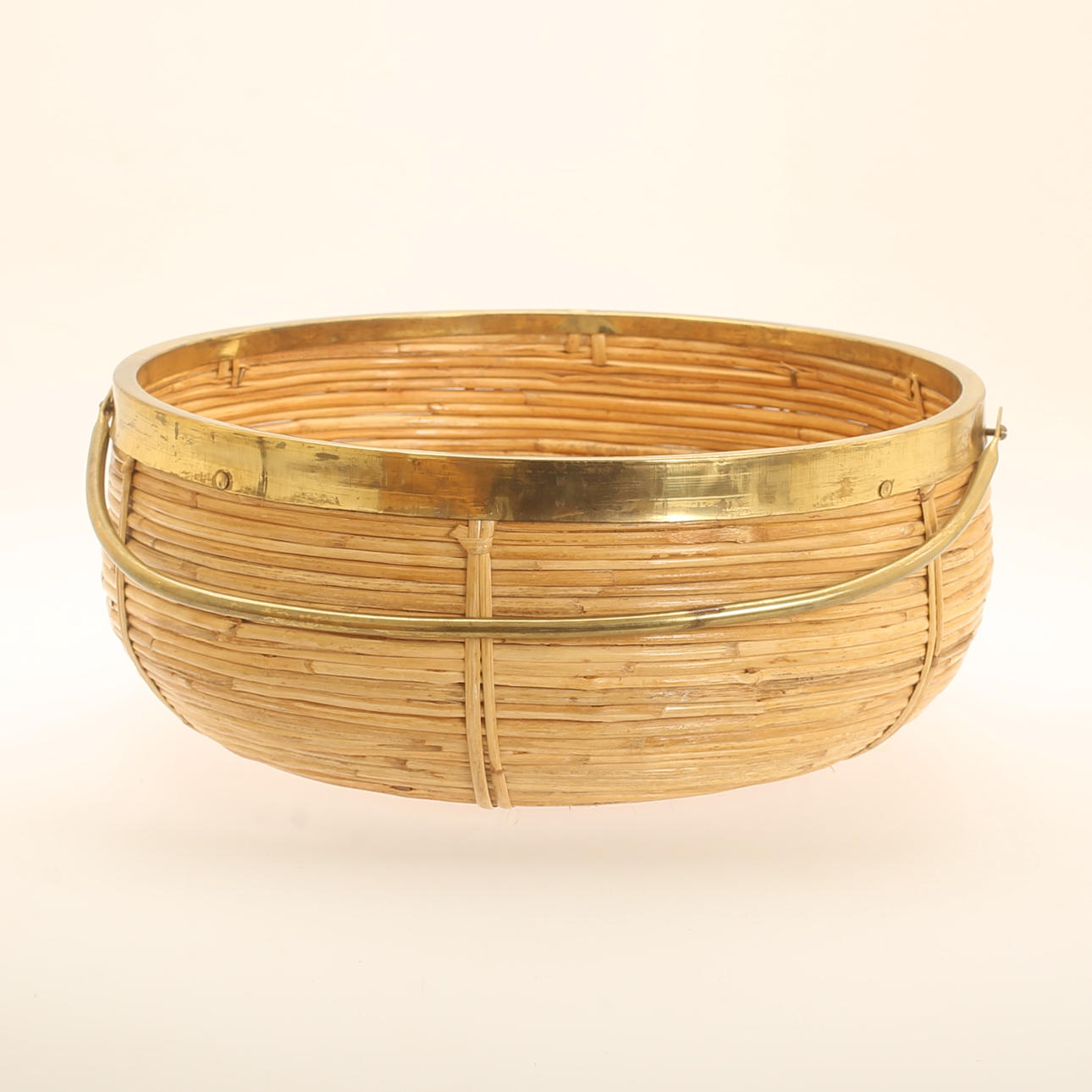 KORG, rotting och mässing.