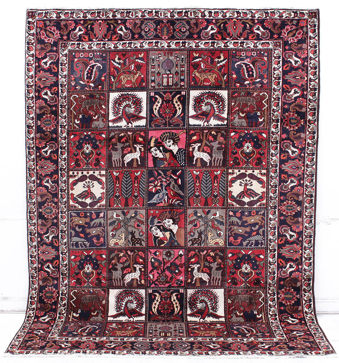 MATTA, Persisk, figural Baktiari, trädgårdsmönstrad, 300 x 215 cm.