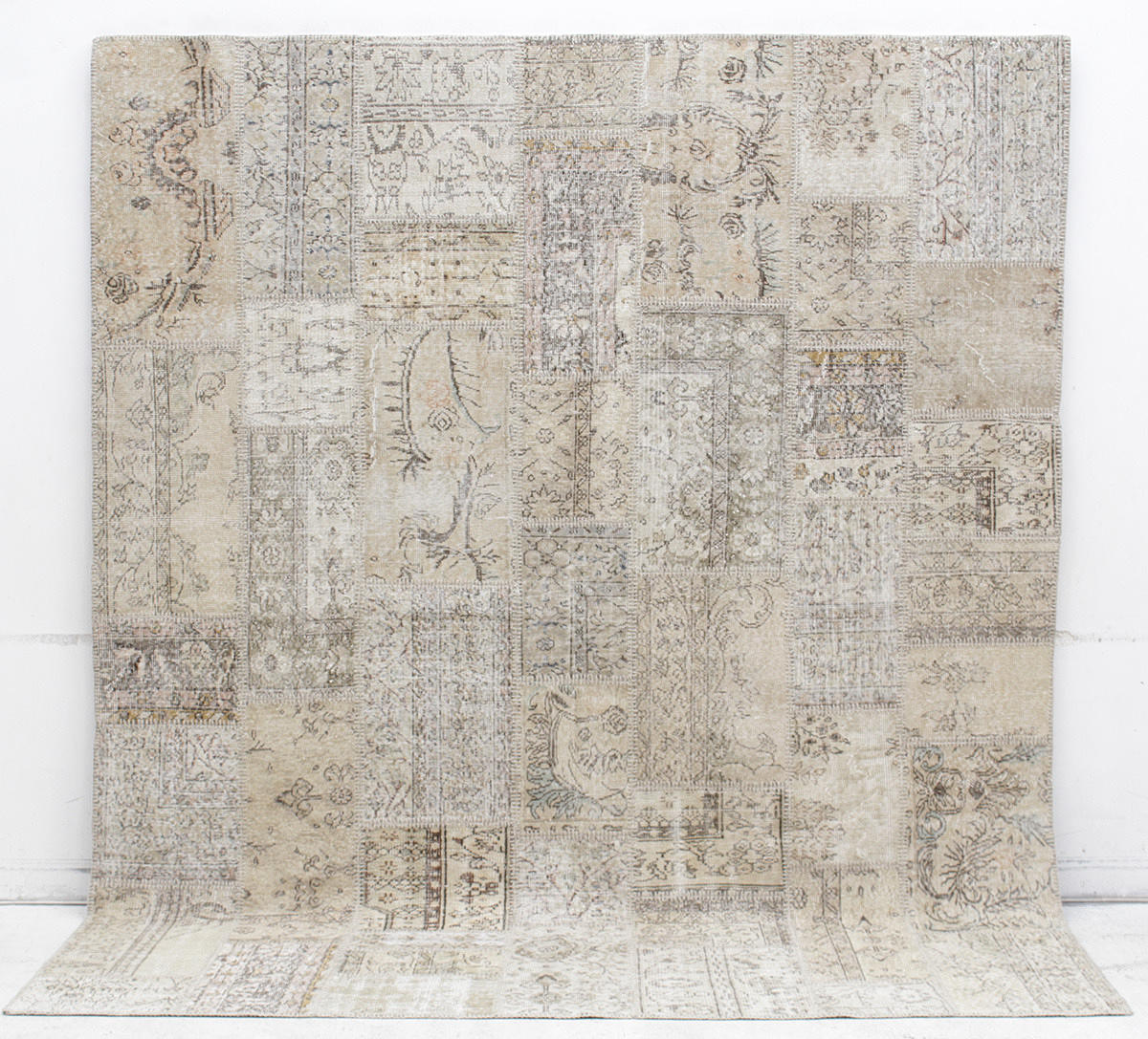 MATTA, carpet patchwork, 305 x 250 cm.
