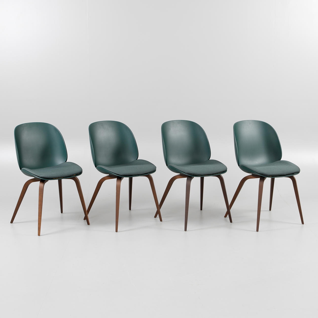 GAMFRATESI. Stolar, 4 st, "Beetle chair", Gubi.