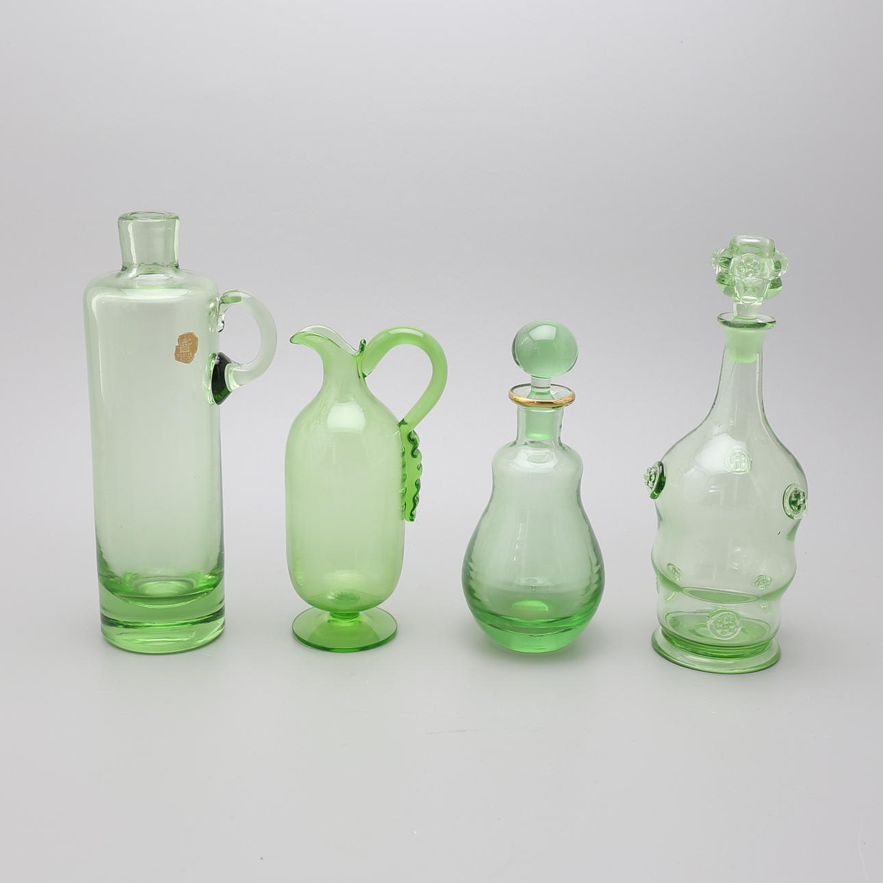 KARAFFER, 4 st, glas, 1900-tal.