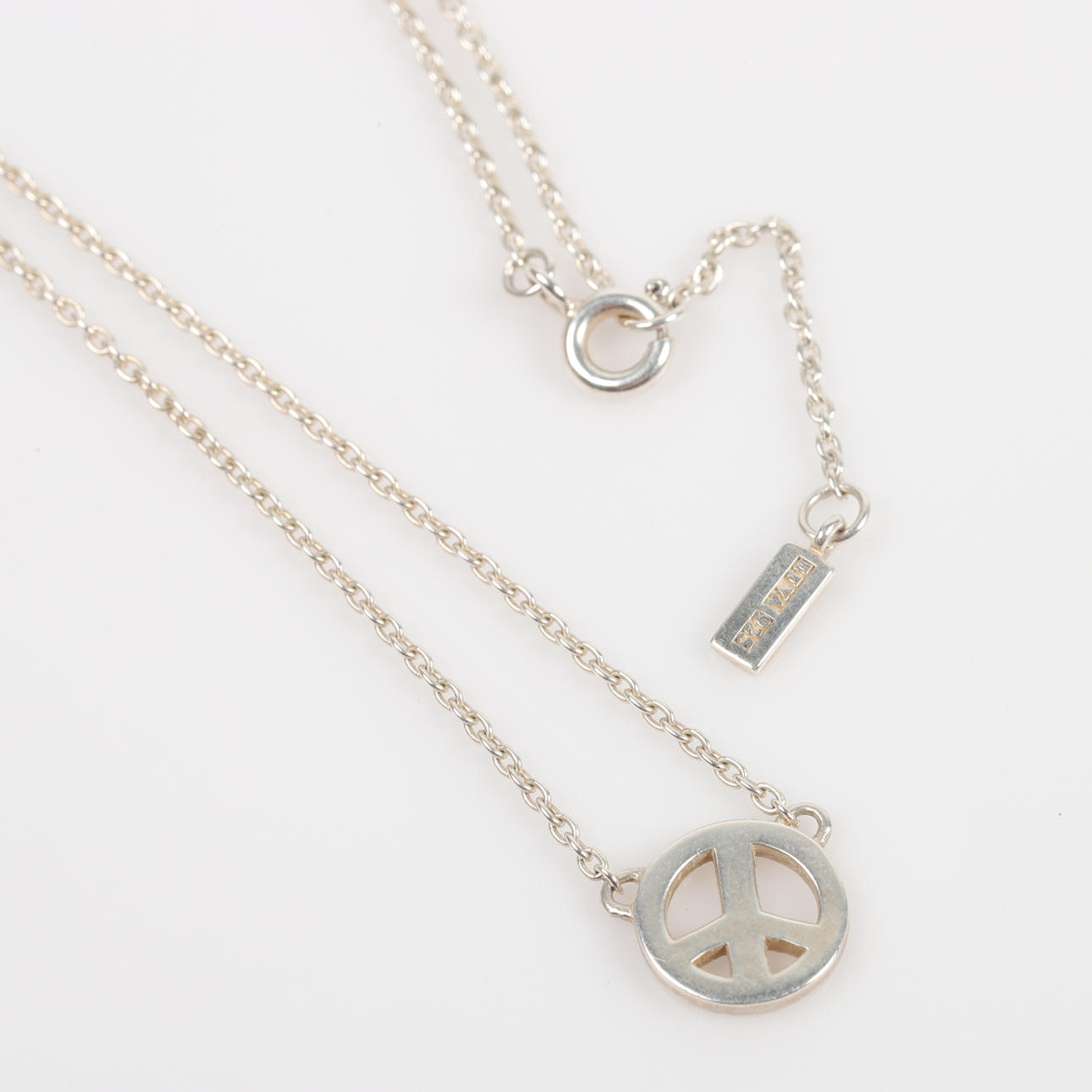 EFVA ATTLING. Halssmycke, "Mini Peace", sterlingsilver.