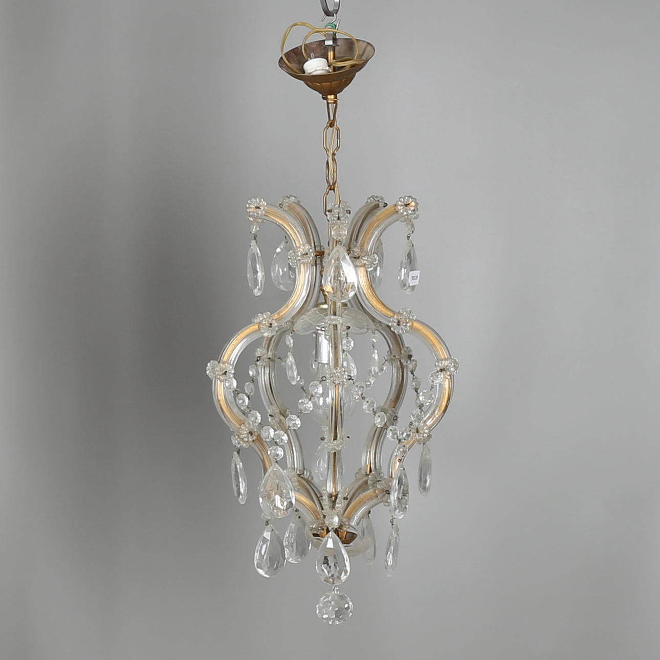 HALLLAMPA med prismor, 1900-tal.