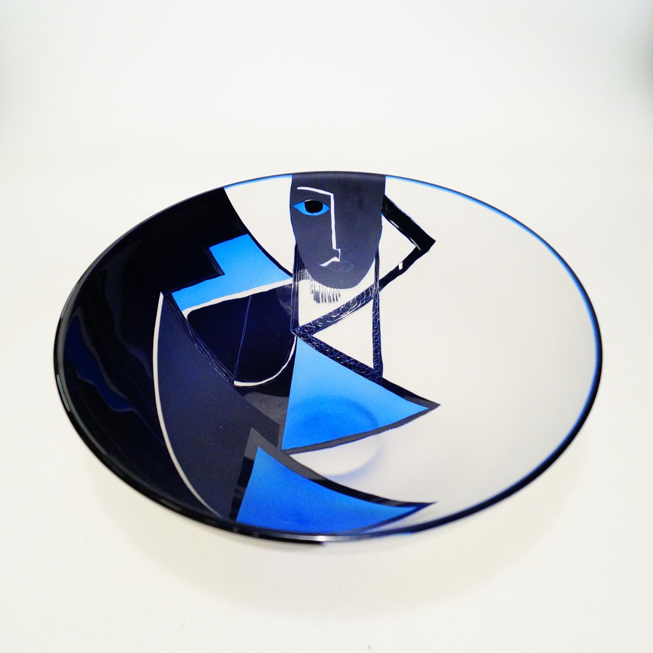 KLAS-GÖRAN TINBÄCK. bowl, Sturehov, signed 1986.