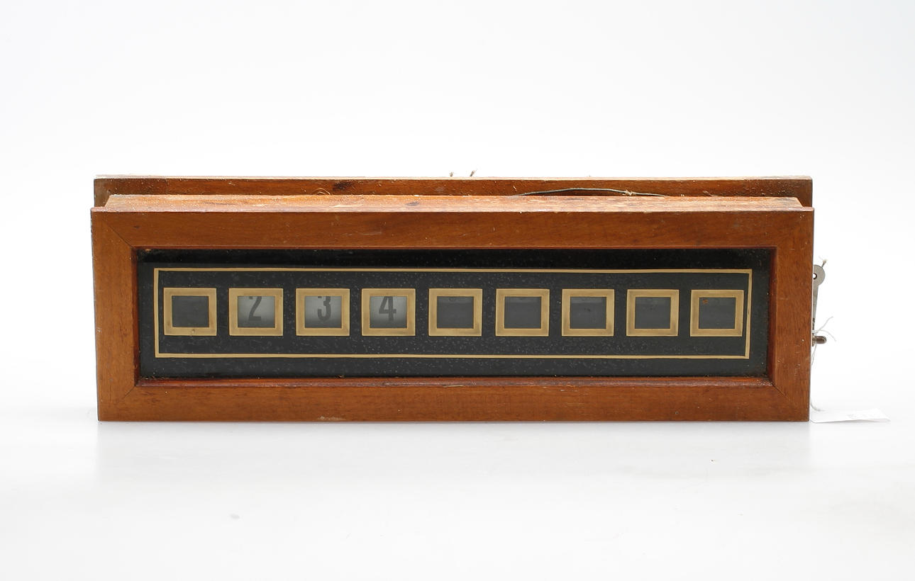 BETJÄNTKLOCKA, omkring 1900.