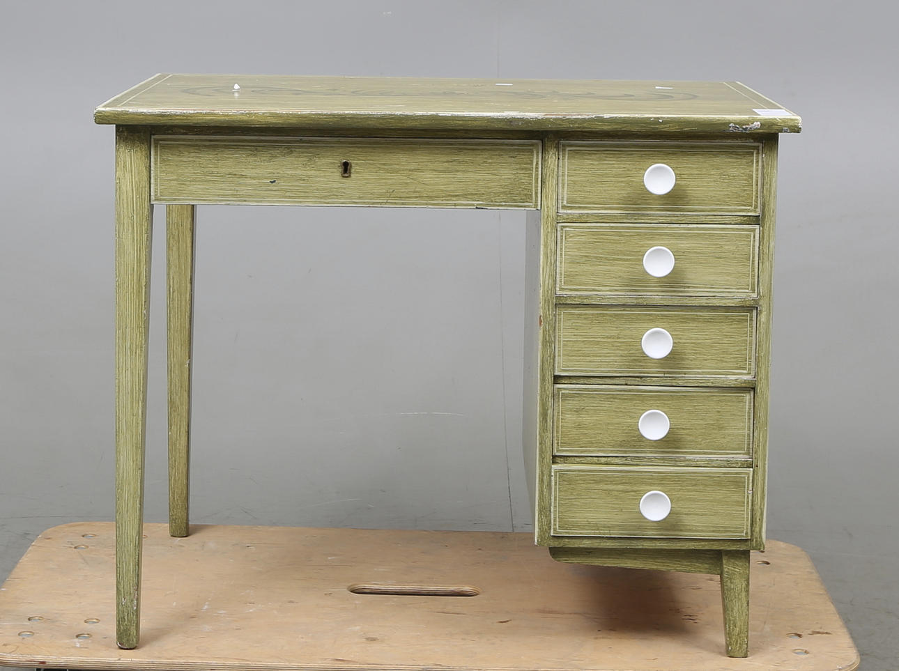 SKRIVBORD, 1900-talets andra hälft.