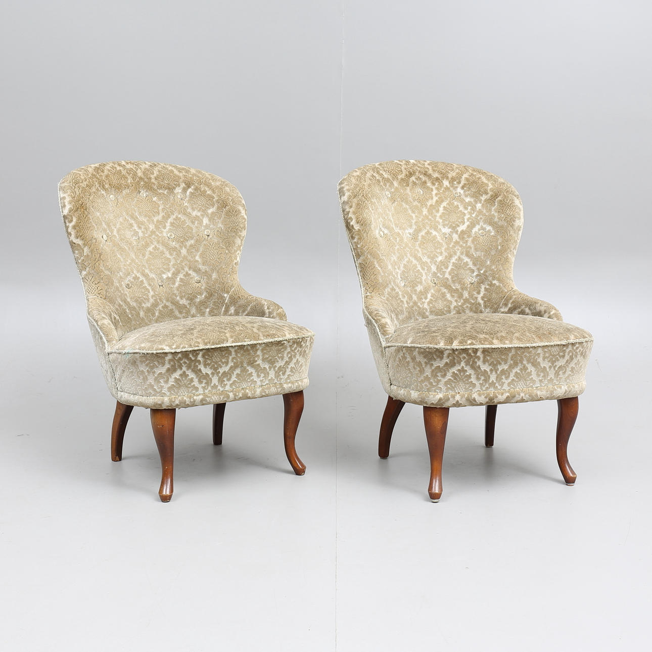 EMMAFÅTÖLJER, ett par, 1900-tal.