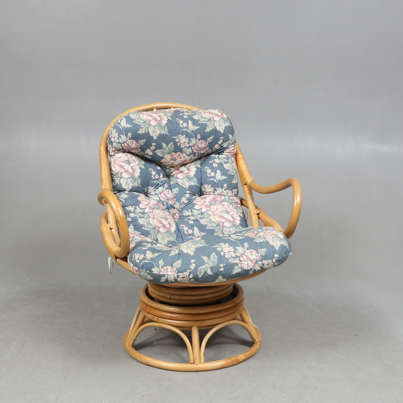 SILLÓN GIRATORIO, década de 1900.