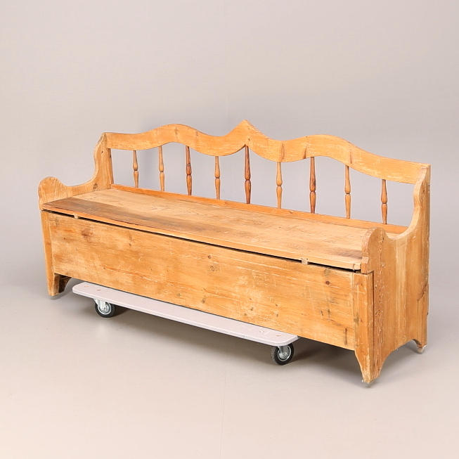 UTDRAGSSOFFA, furu, 1800-/1900-tal.