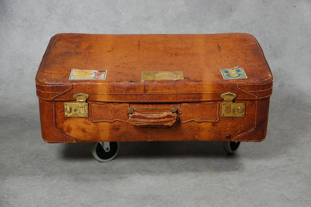 RESVÄSKA, skinn, 1900-talets första hälft.