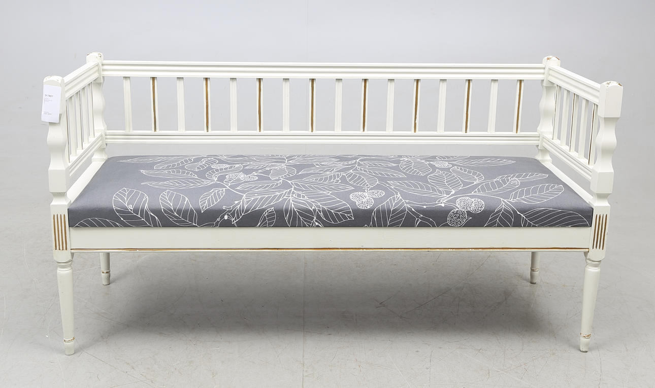 SOFFA, gustaviansk stil, 1900-tal.