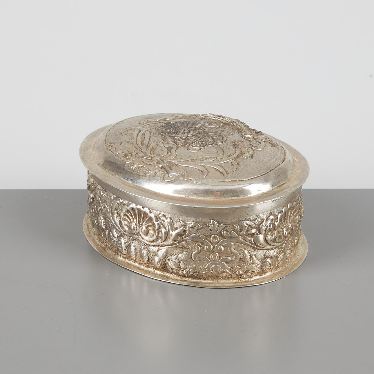A silver box, 18th century.