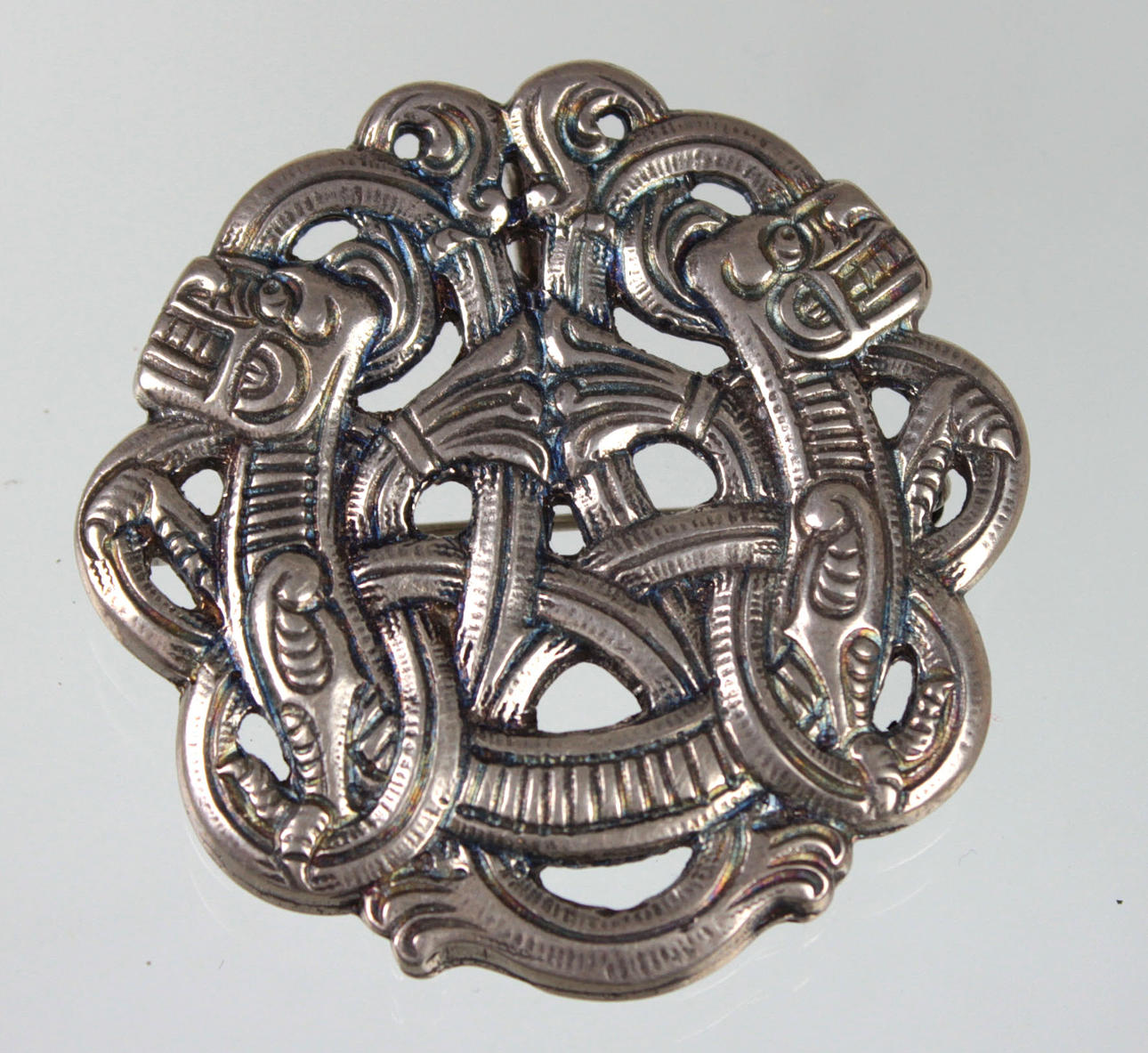 NORSK DRAKE BROSCH - HÄNGE, SILVER.