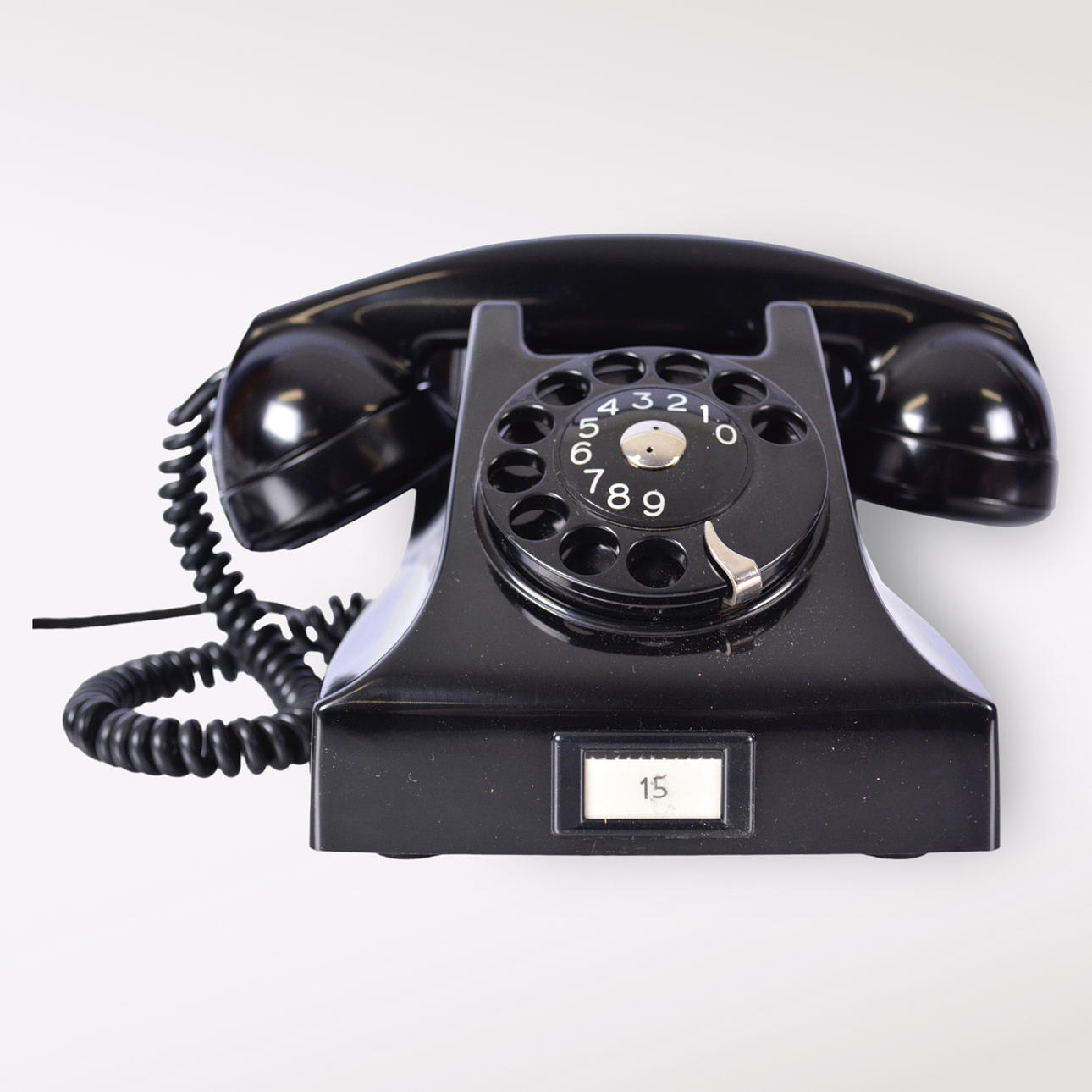 Un teléfono, LM Ericsson, años 40-50.