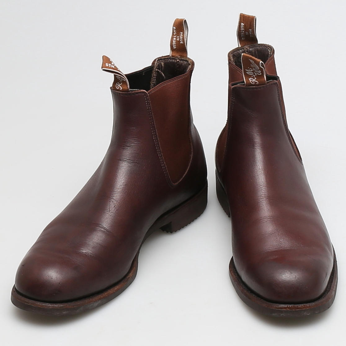 KÄNGOR, ett par, R M Willliams, Australia.