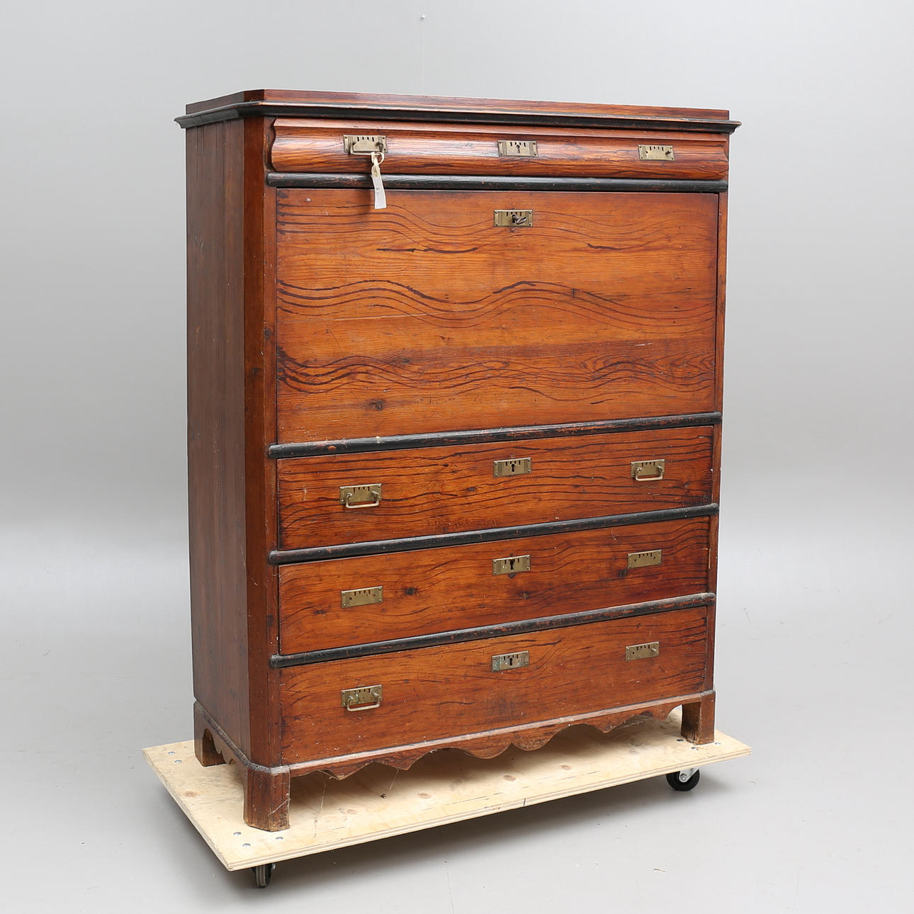 CHIFFONJÉ, 1800-tal.