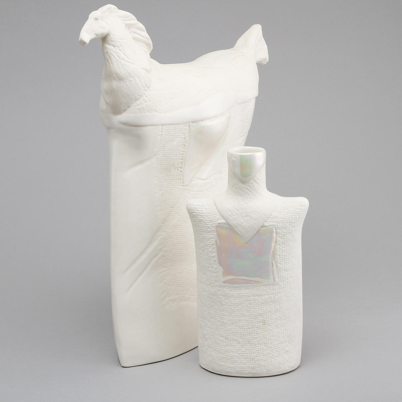 FIGURIN samt VAS, Suzanne Öhlen för Rörstrand.