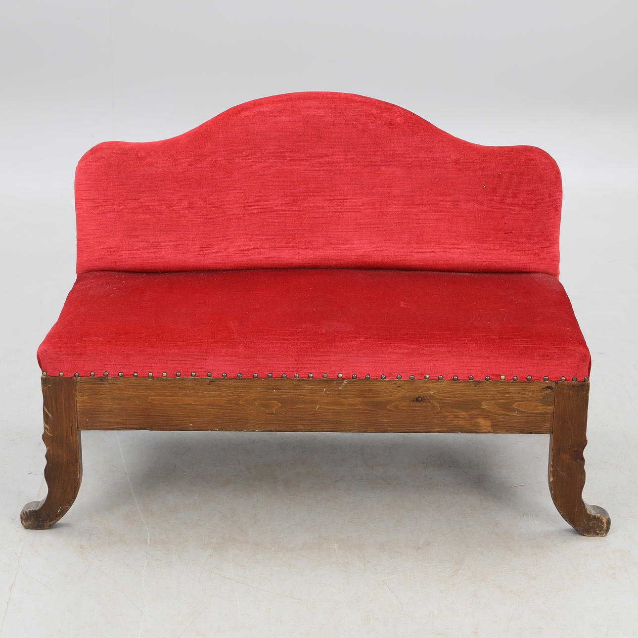 Sofa-Emoji-Stil, dekorativer Nagel.