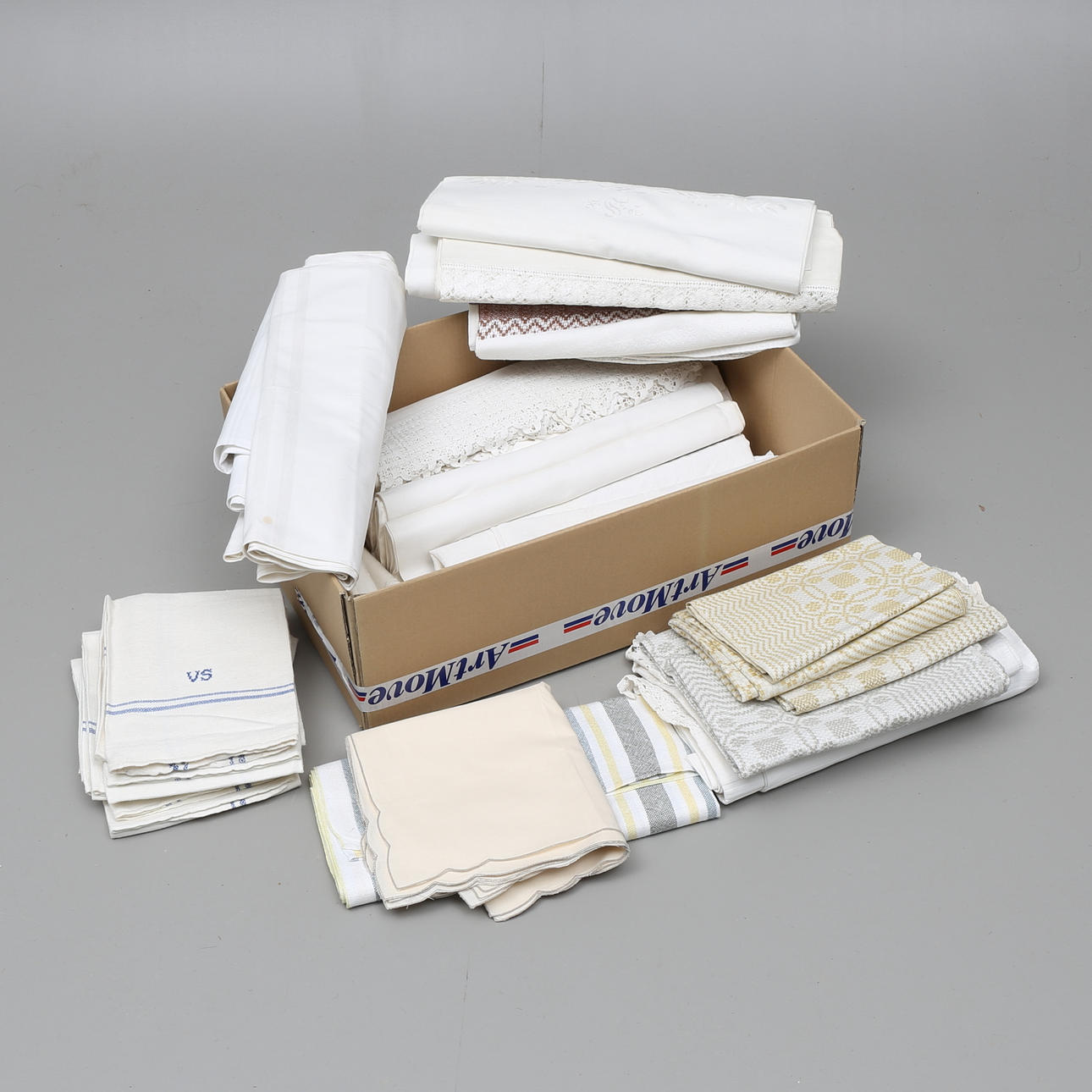 PARTI LINNE; lakan, dukar, handdukar m m.