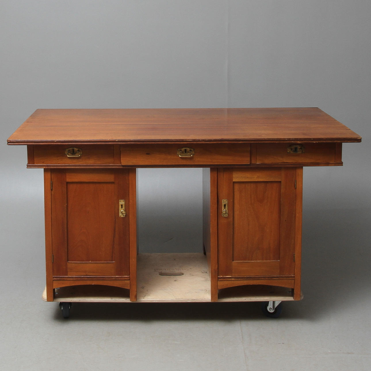 SKRIVBORD, jugend, 1900-talets början.