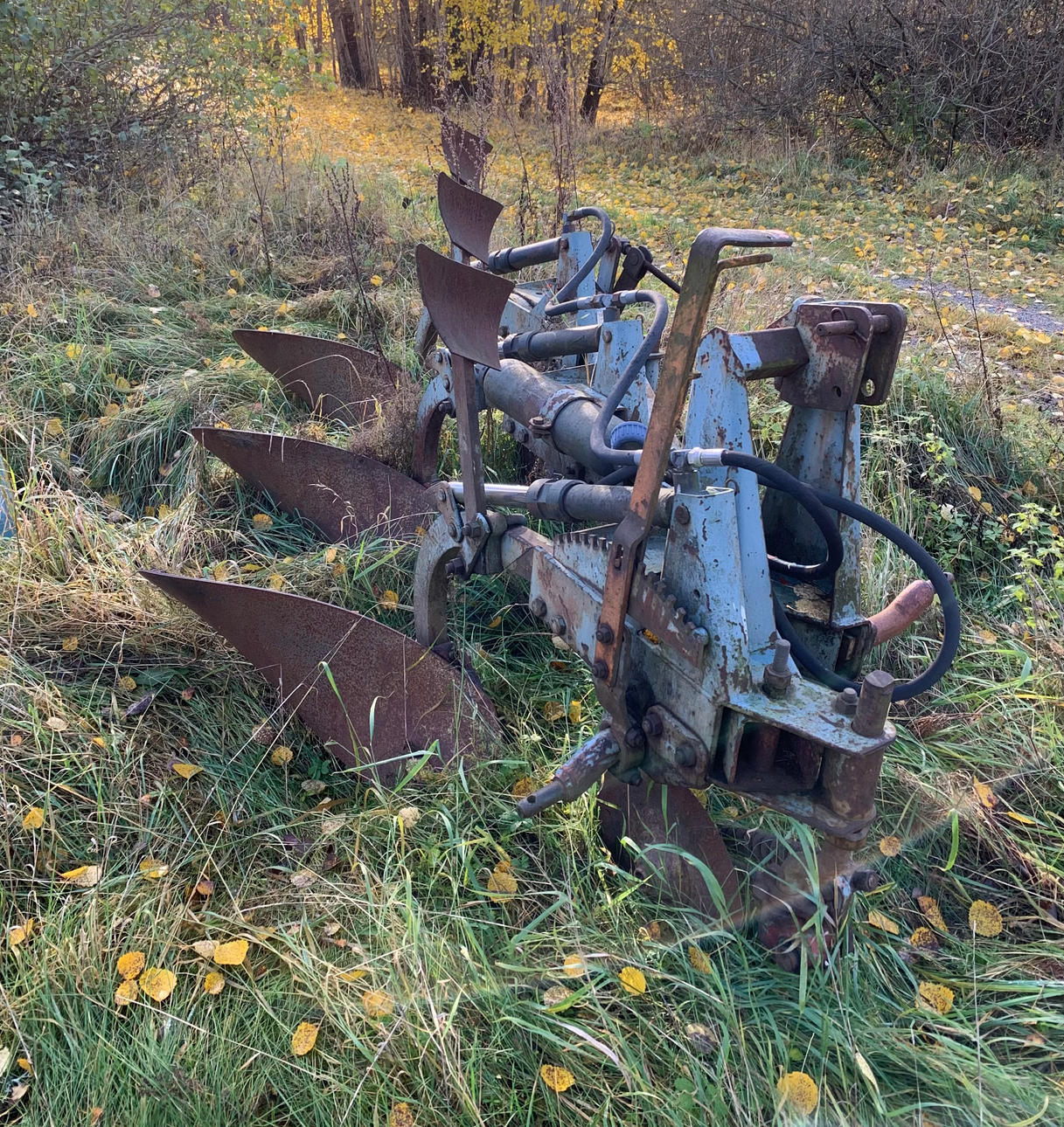 PFLUG, dreizackig, Överum.