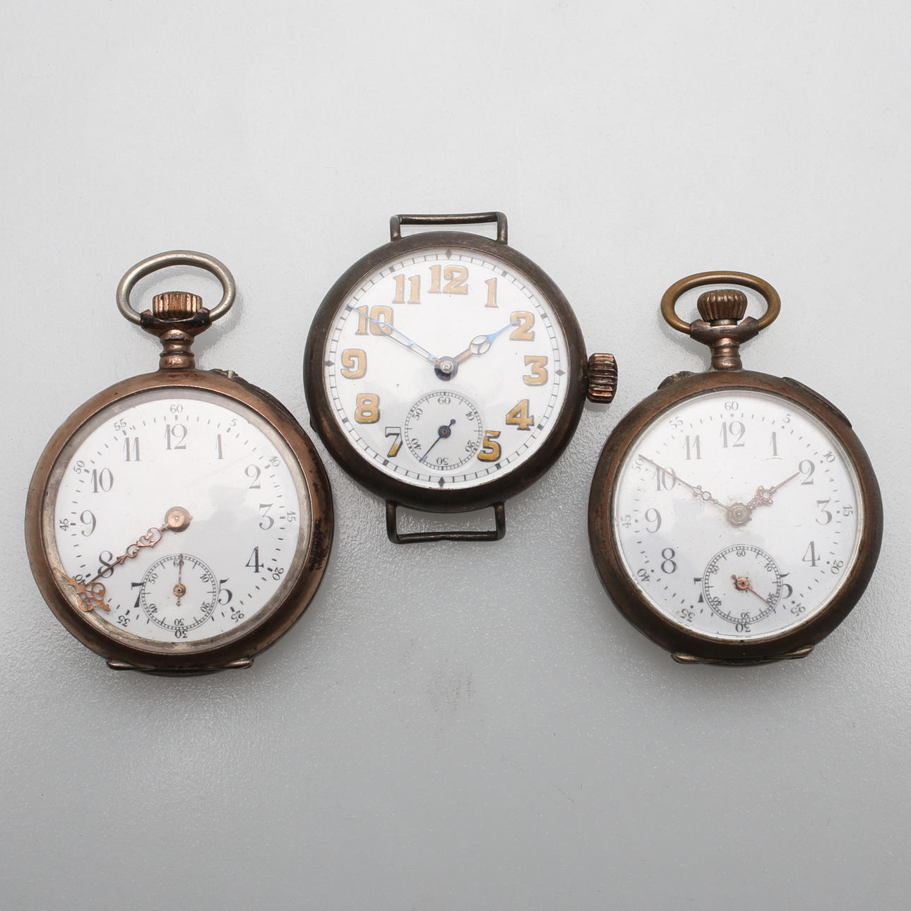 FICKUR, 2 st samt ARMBANDSUR, totalvikt 95,05 gram, 1900-tal.