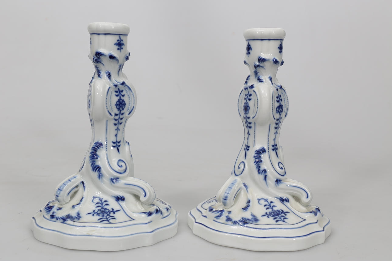 LJUSSTAKAR, porslin, 2 stycken, rokokostil, Meissen, 1900-tal.