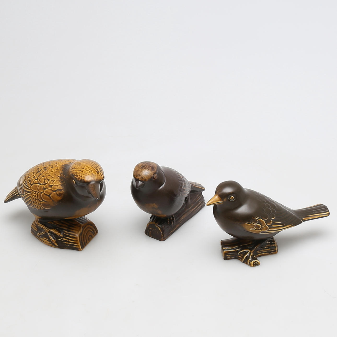 SVEN WEJSFELT. Fågar 3 st, Flocks, stengods, Gustavsberg, signerade S W.