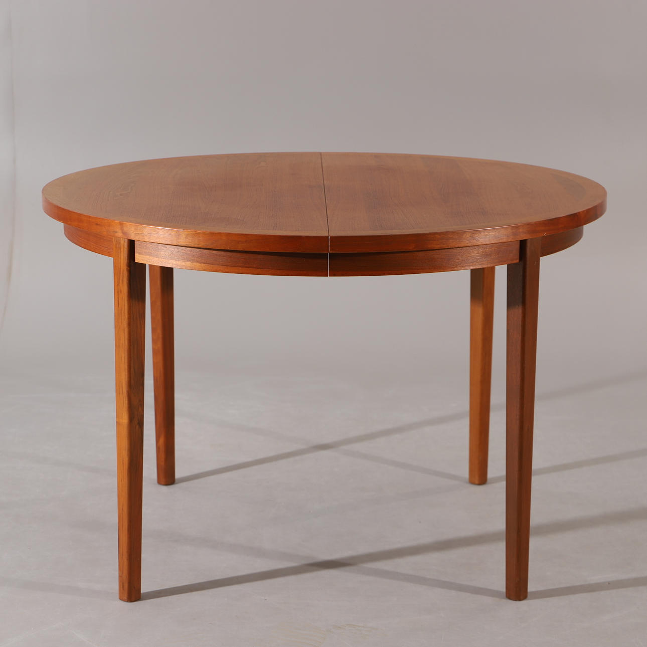 MATBORD, valnöt, 1900-talets mitt.