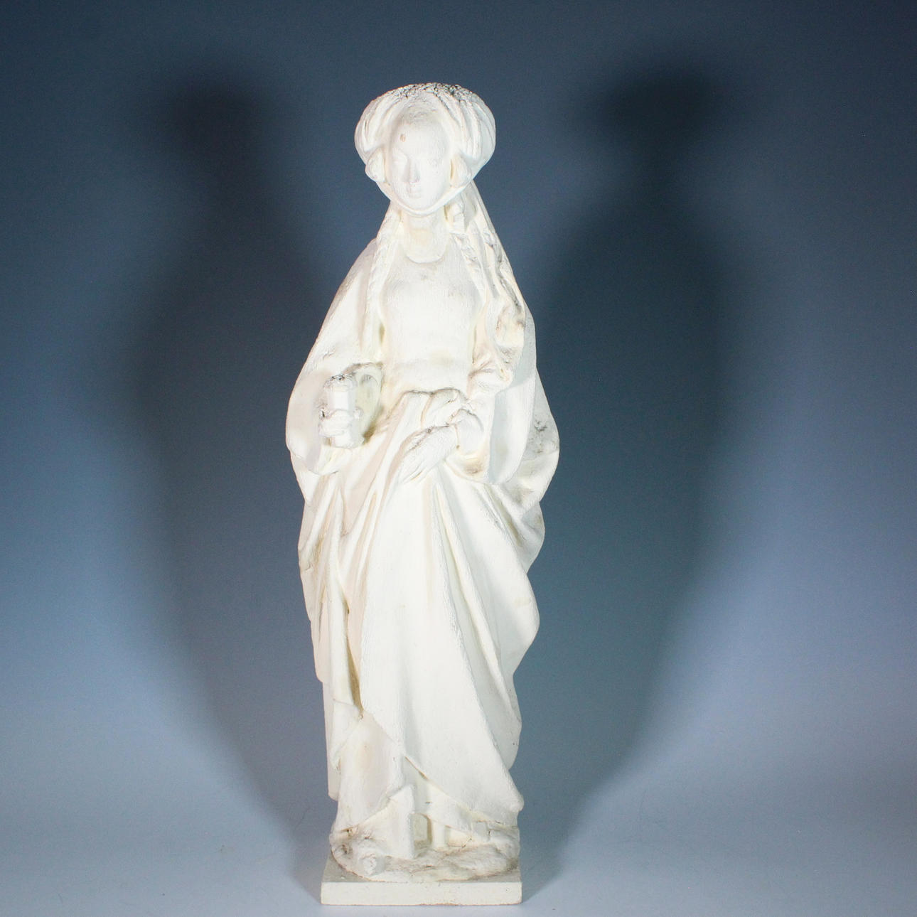 Marie-Madeleine sculpture.