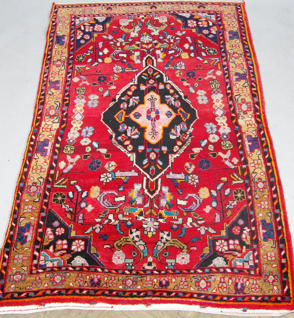 ORIENTMATTA, 222 x 138 cm.