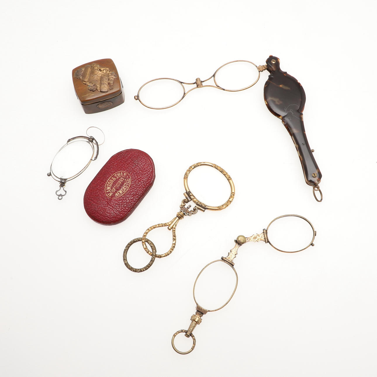 VINTAGE LORGNETTER & JAPANSK BLÄCKBRUNN.