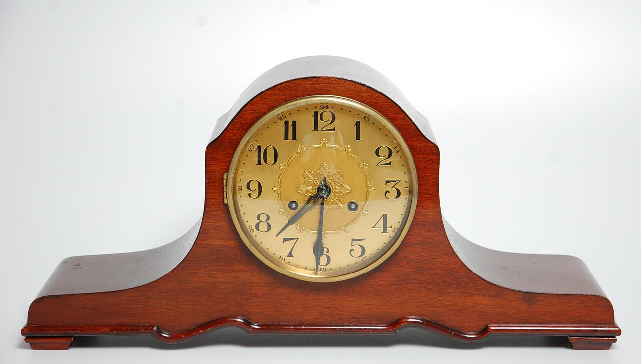 BORDSUR, Junghans, 1900-talets mitt.