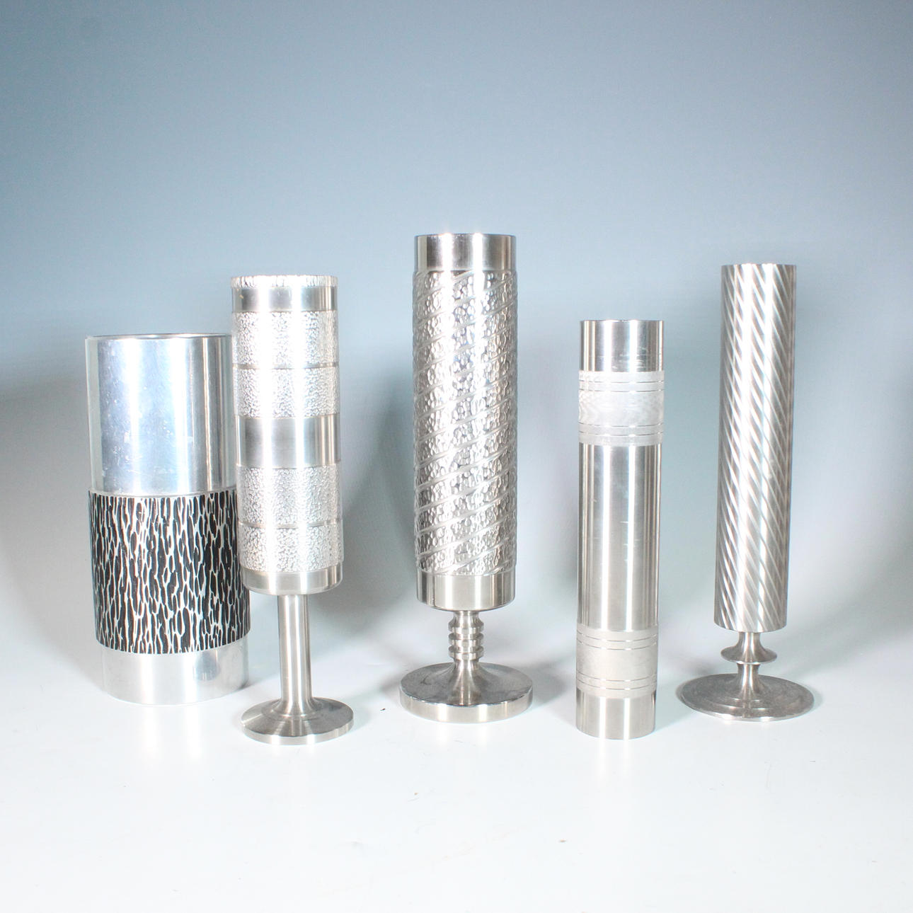 Brutalistische Vasen, Edelstahl (5).