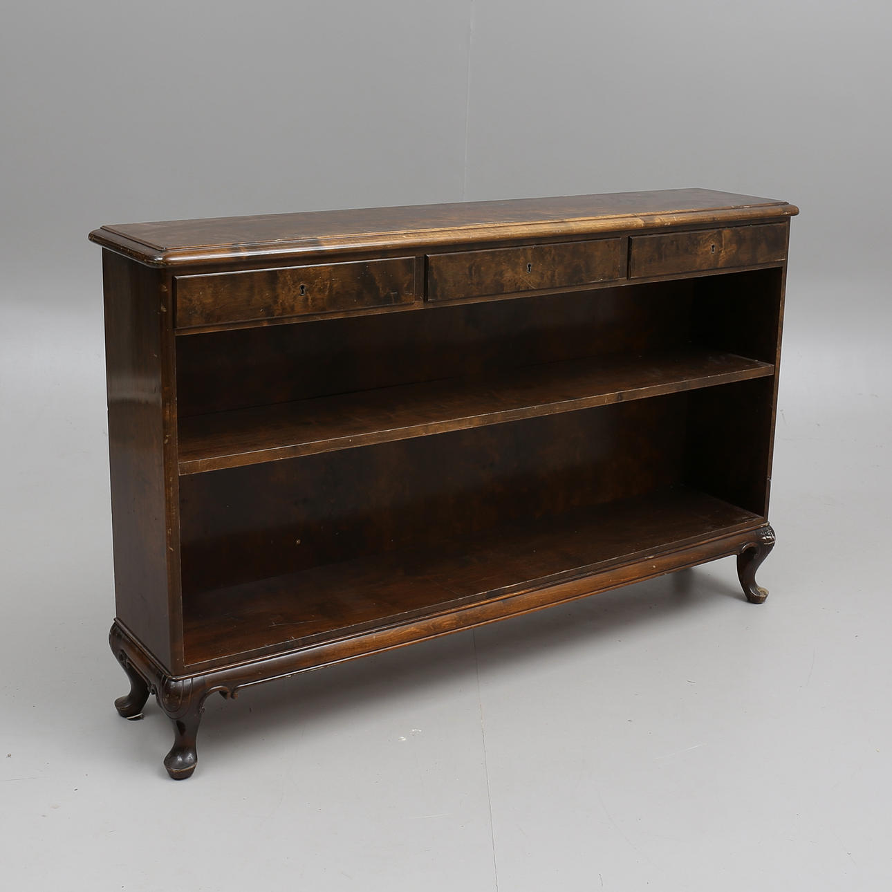 BOKHYLLA, 1900-talets första hälft.