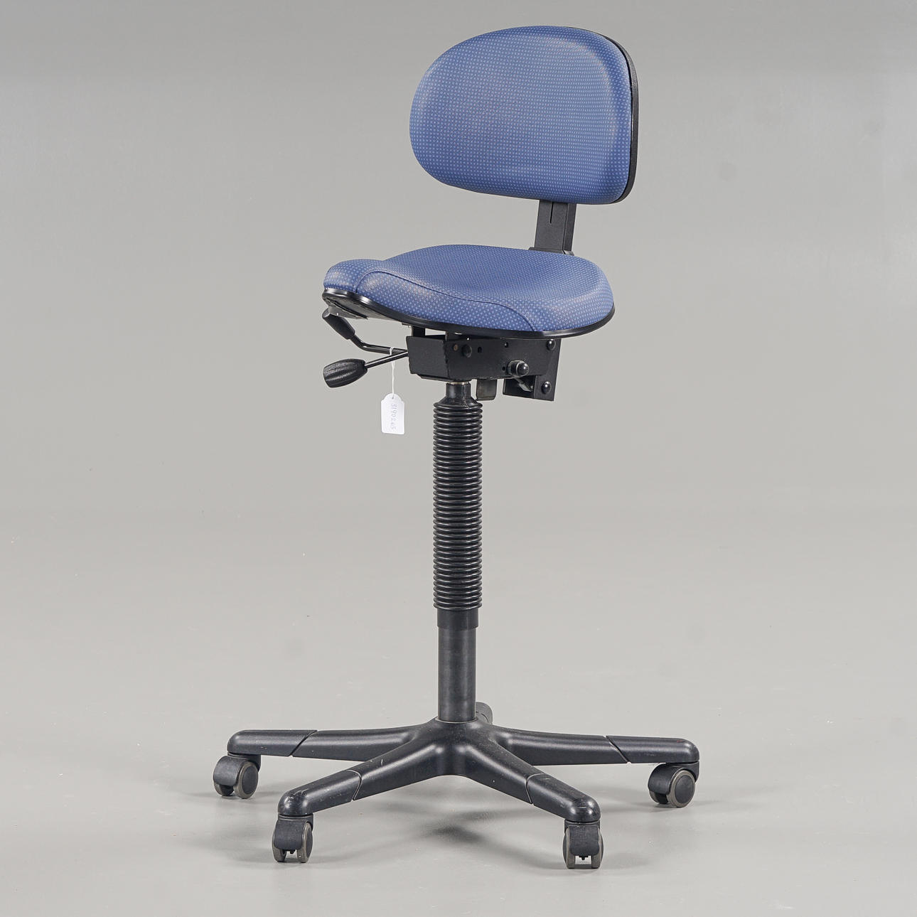 WORK CHAIR RH 2000'S. Furniture - Armchairs & Chairs - Auctionet