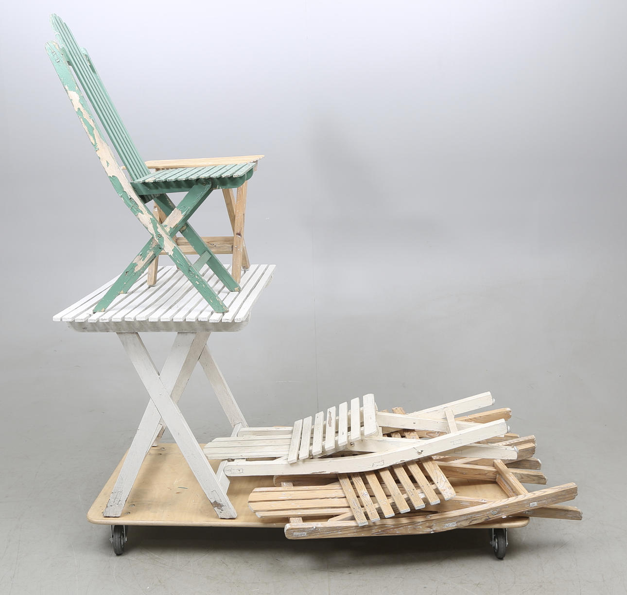 TRÄDGÅRDSMÖBEL, 6 delar, 1900-talets första hälft.