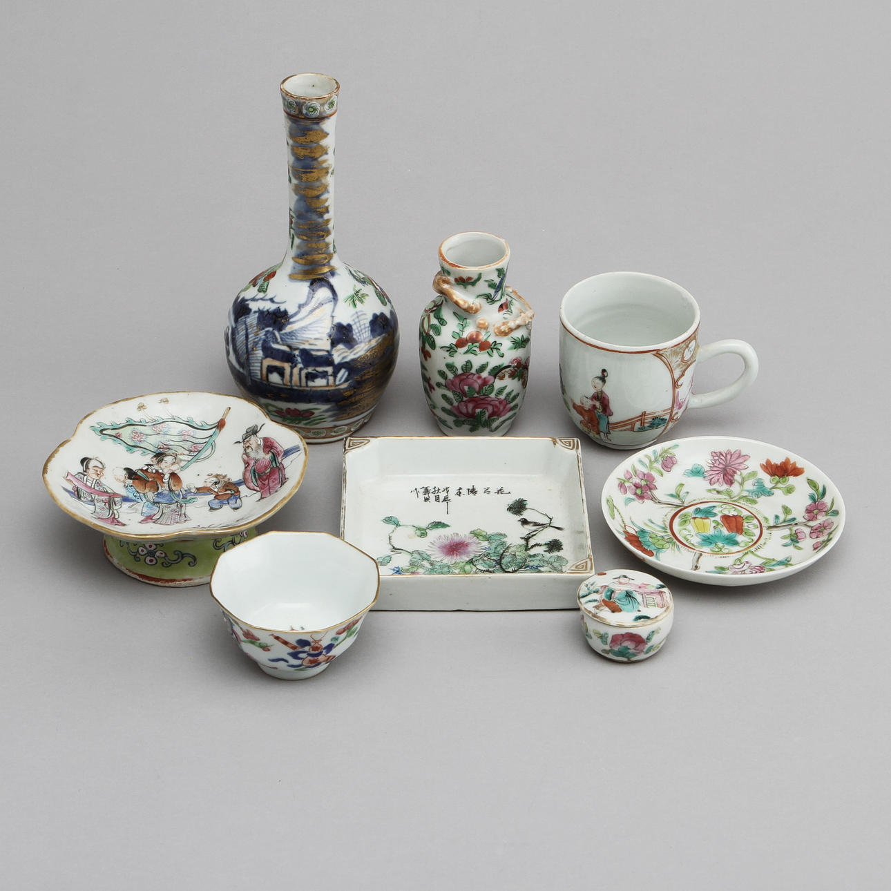 PORSLINSFÖREMÅL, 8 delar, Kina, 18/1900-tal.