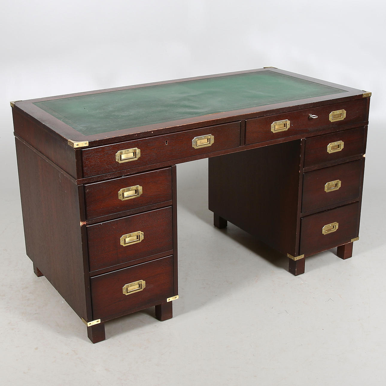 SKRIVBORD, 3 delar, engelsk stil. 1900-tal.